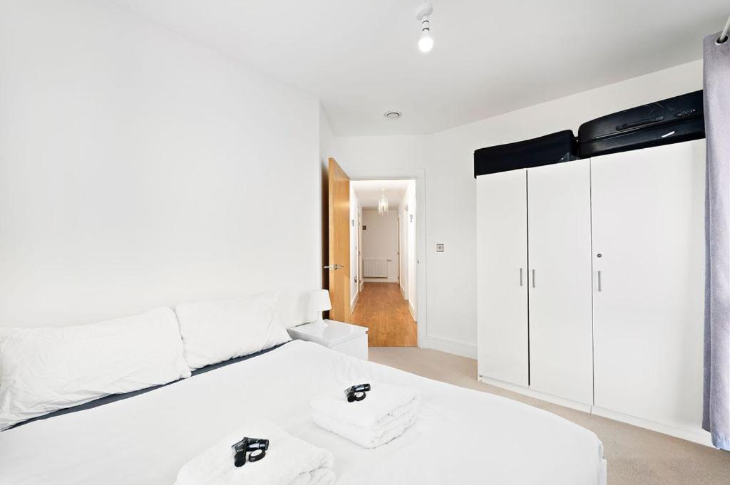 Modern Serviced 3-Bedroom Flat In East London Eksteriør billede