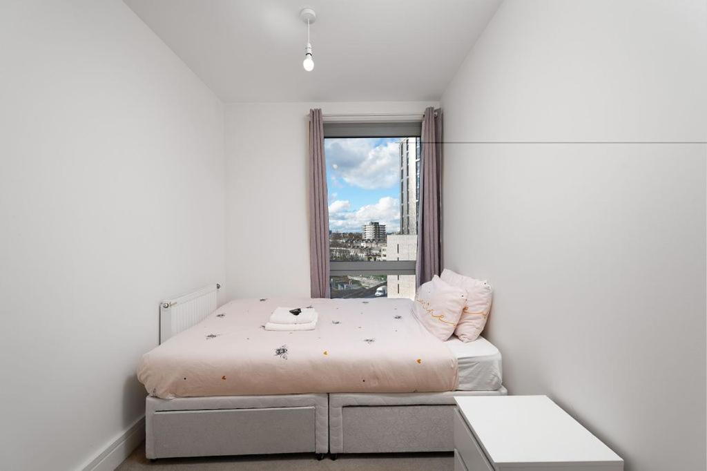 Modern Serviced 3-Bedroom Flat In East London Eksteriør billede